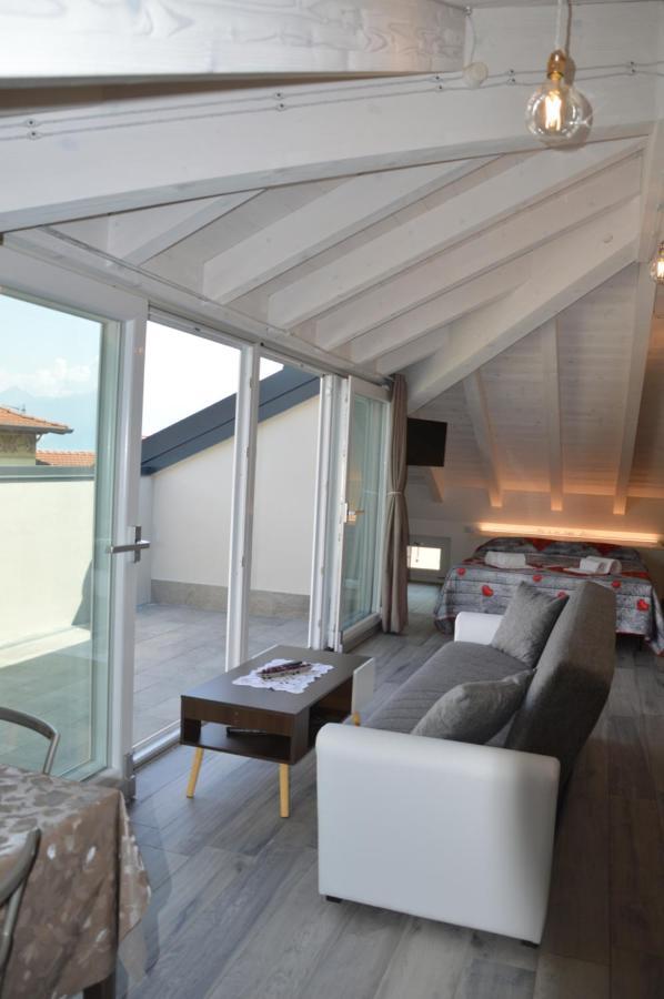 White Suite - Jacuzzi, Swimming Pool & Lake View Леццено Екстер'єр фото